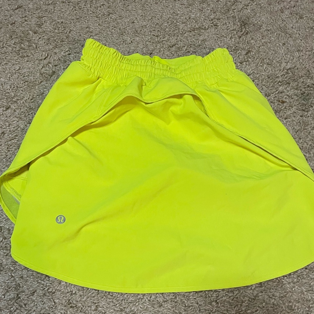 Lulu lemon size 2 skirt